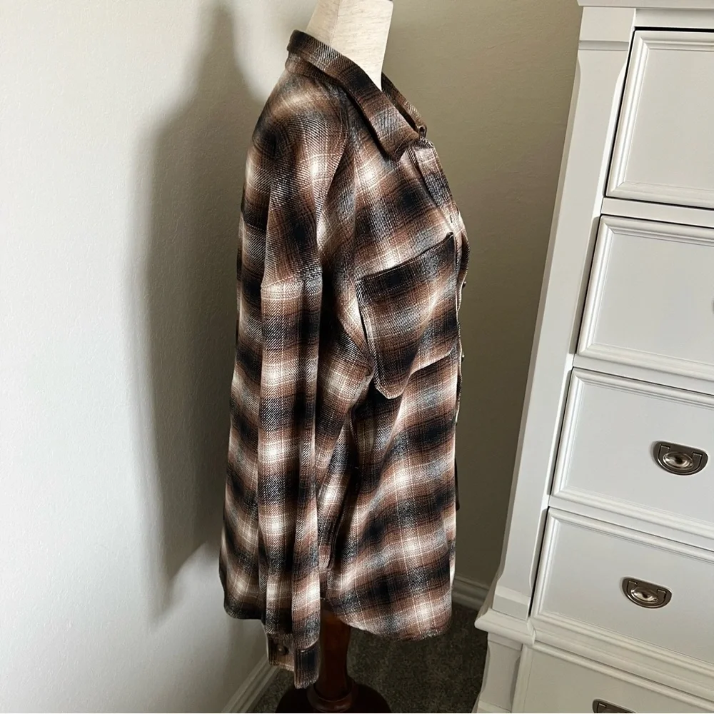 NWT Hollister Plaid Shacket - Picture 3 of 8